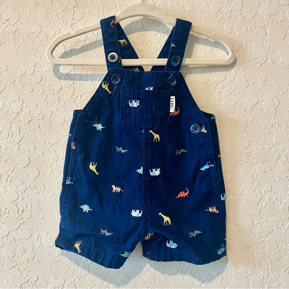 Carters Newborn baby boy safari romper